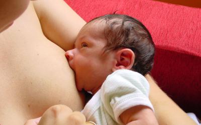 Dojenje i novorođenačka žutica